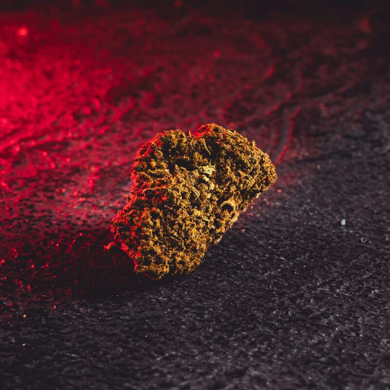 CBD Květ CBD Prodej Praha Kratom World Kvalitní CBD Květy Fruity Cheese Ovocný sýr Česko Detail Květu