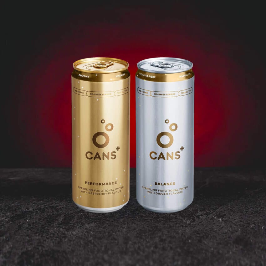 kratom world nápoj cans plechovka ovoce prodej performance balance kofein vitamin kratomworld CANS+ Performance a Balance funkční perlivé nápoje bez cukru v plechovkách 330 ml, zdravá alternativa energy drinků s přírodním kofeinem, vitamíny, hořčíkem, L-theaninem a prebiotiky pro energii, soustředění, relaxaci a podporu trávení