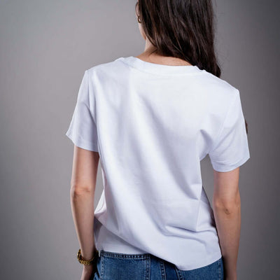 Dámské tričko Kratom World s motivem damn bro, go buy KAVA KAVA – originální merch pro milovníky kratomu a fanoušky značky Kratom World, stylový streetwear design s výrazným potiskem, pohodlné tričko pro každodenní nošení, ideální do města, na eventy i jako sběratelský kousek pro komunitu kolem kratomu back