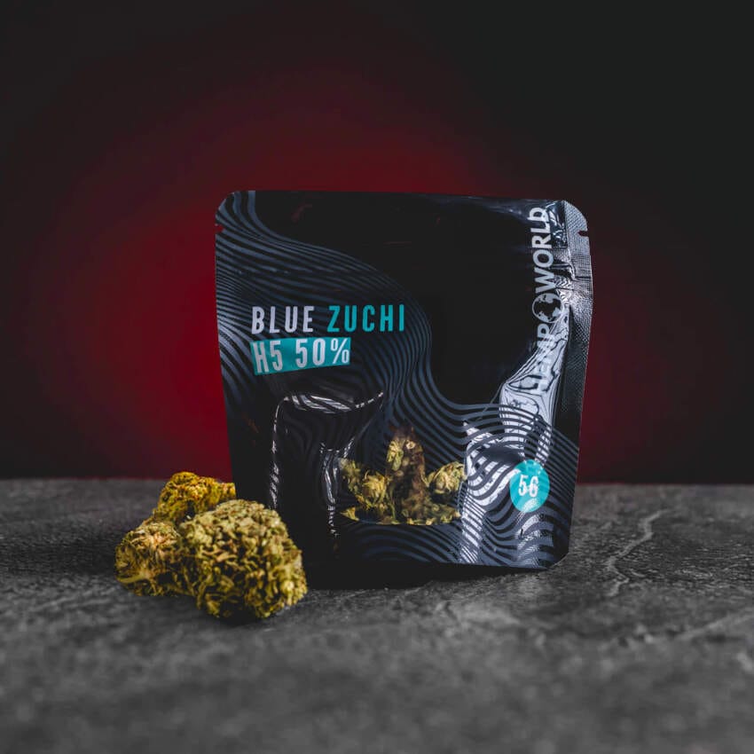 kratom world buds květy kratomworld prodej konopné květy kanabinoidy kanabinoid konopí konopi buds kratomworld prodej Kratom World Blue Zuchi H5 50% konopné květy, prémiové cannabis buds s kanabinoidem H5, moderní Blue Zuchi strain s čistým a vyváženým aroma, sběratelské konopné květy s kontrolovaným a stabilním charakterem, kratomworld prodej kanabinoidních produktů